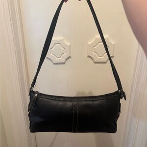 Relic purse Elegant Black Leather Shoulder Bag